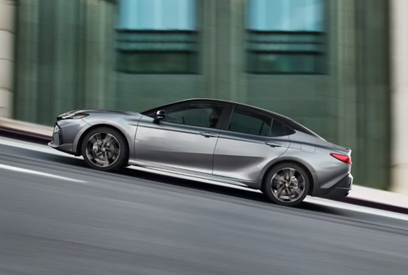 5 Sedanes que Combinan Elegancia y Eficiencia en el 2025