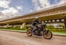 Suzuki mostró las nuevas motos GSX-8TT Y GSX-8T, con clásico estilo y nueva tecnología
