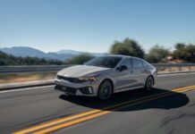 Kia da a conocer los precios del sedán Kia K5 del 2027